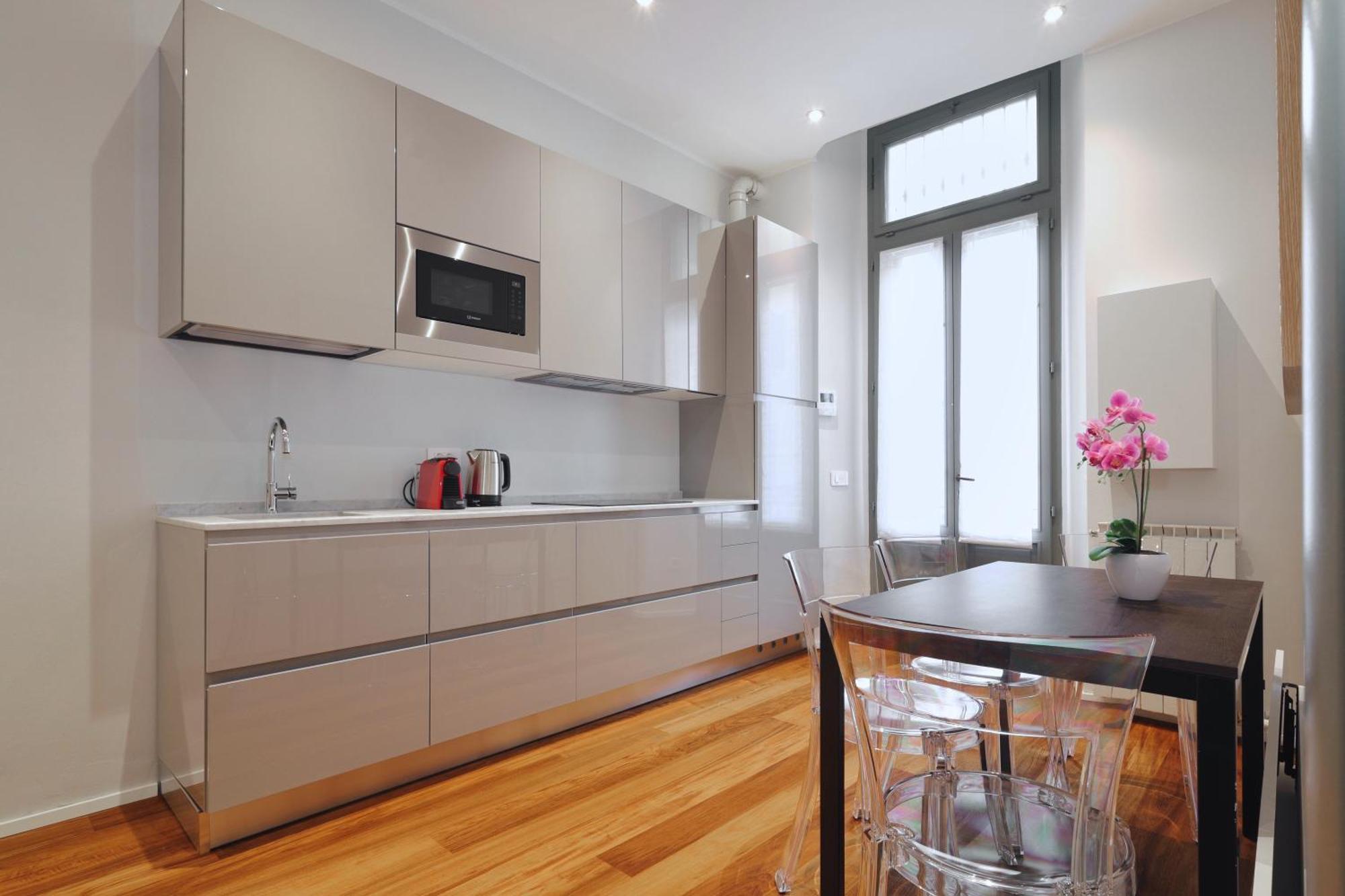 شقة Joivy Modern Flat Near Duomo Di Milano المظهر الخارجي الصورة